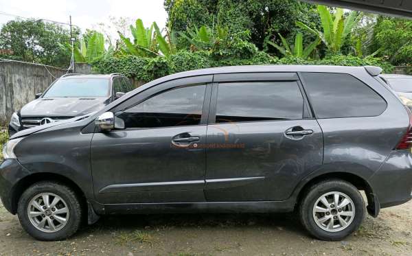 TOYOTA AVANZA