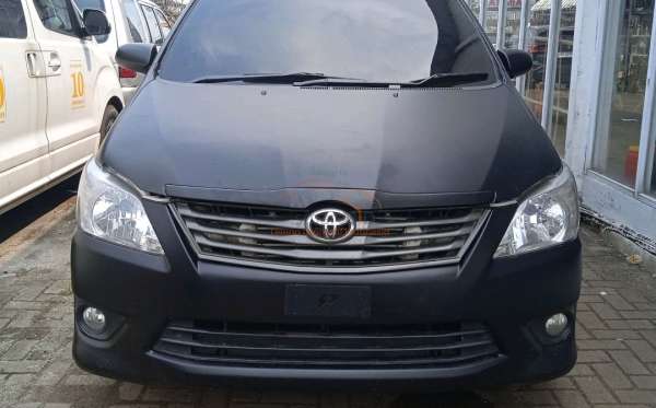 TOYOTA INNOVA G