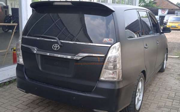 TOYOTA INNOVA G