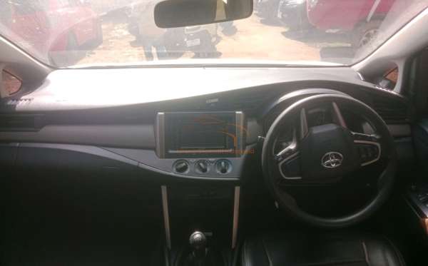 TOYOTA KIJANG INNOVA G
