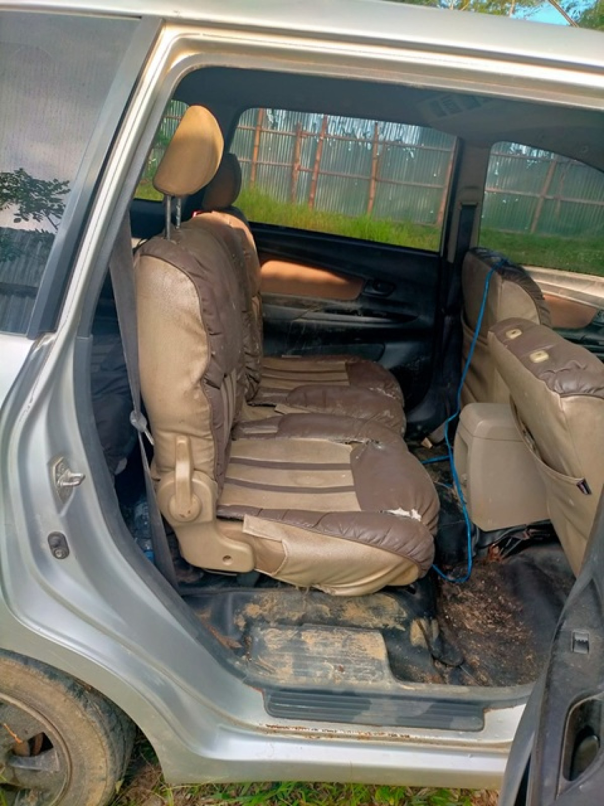 TOYOTA  AVANZA  1.3 E