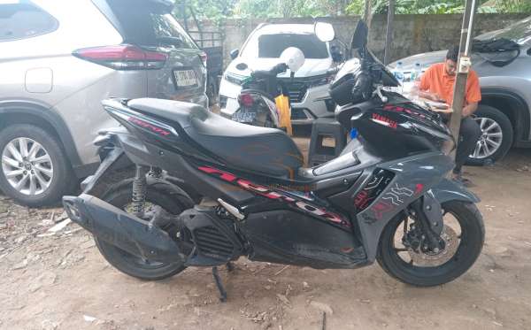 YAMAHA AEROX 155