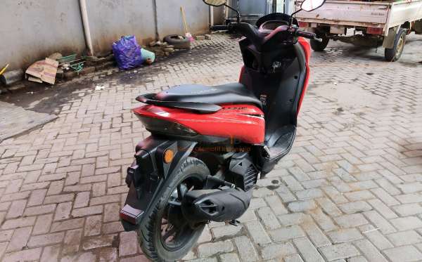 YAMAHA LEXI LX