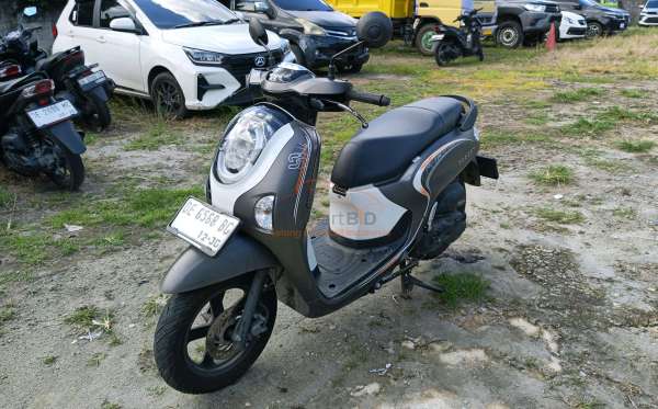 HONDA  SCOOPY