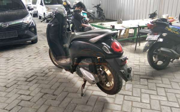 HONDA SCOOPY PRESTIGE