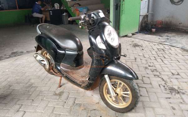 HONDA SCOOPY PRESTIGE