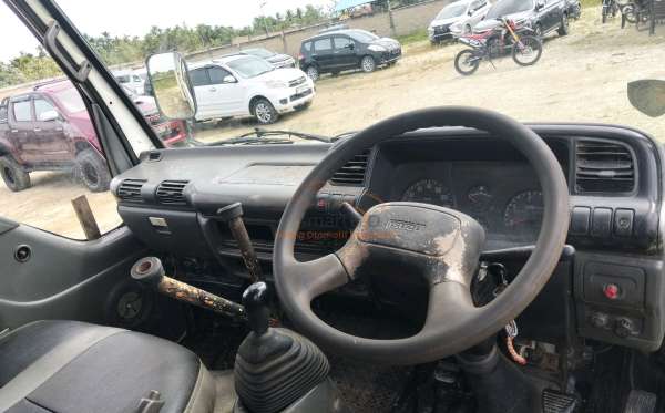 ISUZU ELF NKR 71 120 PS 6