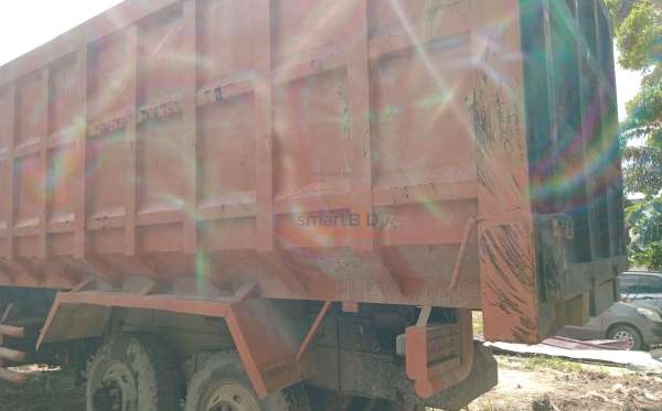 MITSUBISHI FN 527 6X4