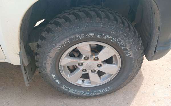 MITSUBISHI DC HDX 4X4