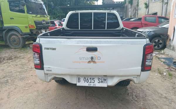 MITSUBISHI DC HDX 4X4