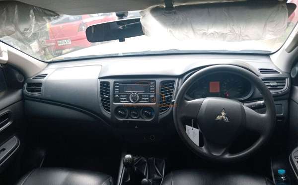 MITSUBISHI DC HDX 4X4