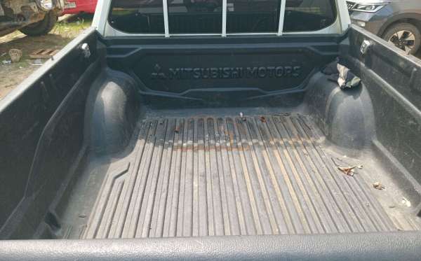 MITSUBISHI DC HDX 4X4