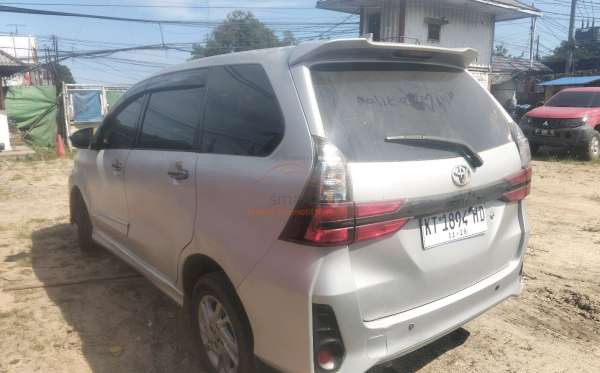 TOYOTA AVANZA