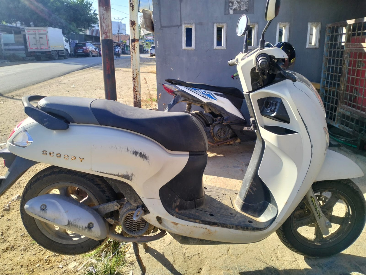 HONDA SCOOPY PRESTIGE