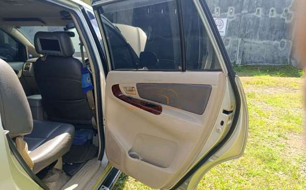 TOYOTA KIJANG INNOVA G