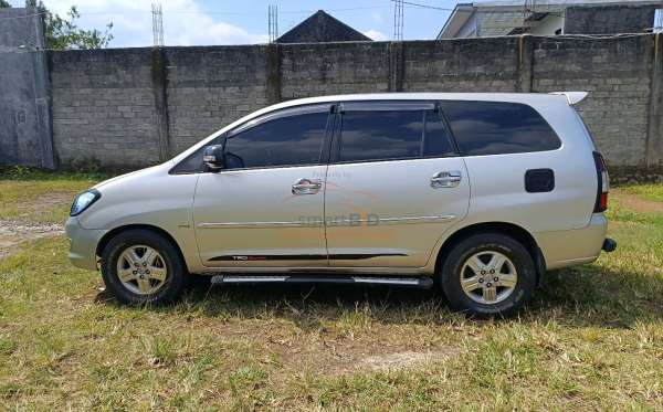 TOYOTA KIJANG INNOVA G