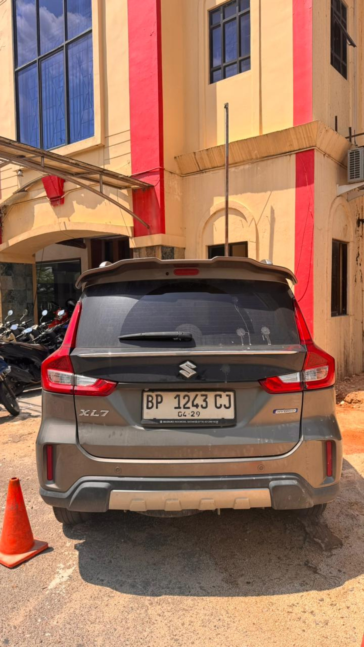 SUZUKI XL7