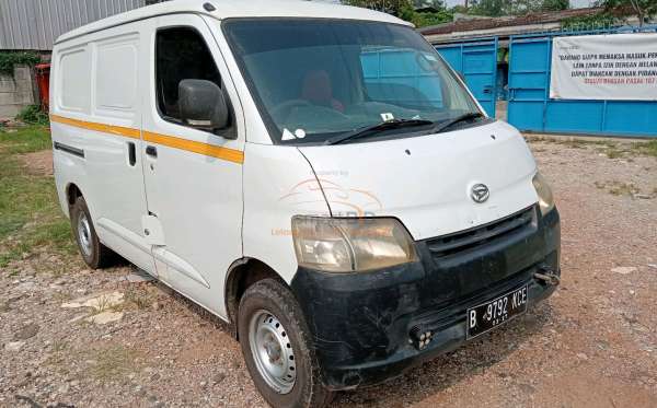 DAIHATSU GRAN MAX BLIND VAN