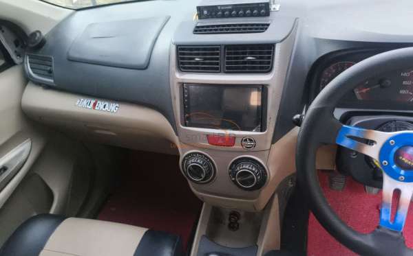 DAIHATSU XENIA M