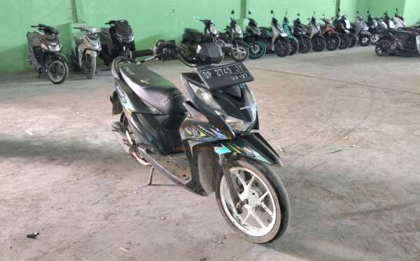 HONDA  BEAT STREET