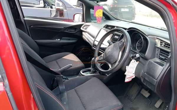 HONDA JAZZ GK5 1.5 RS