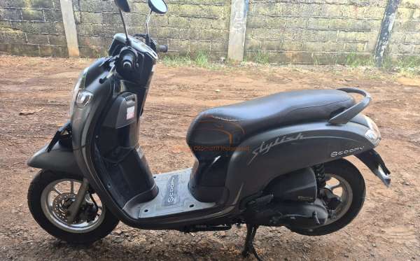 HONDA SCOOPY CW