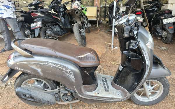 HONDA SCOOPY CW