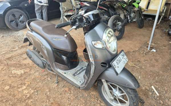 HONDA SCOOPY CW