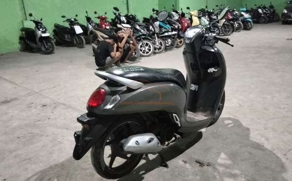 HONDA SCOOPY PRESTIGE