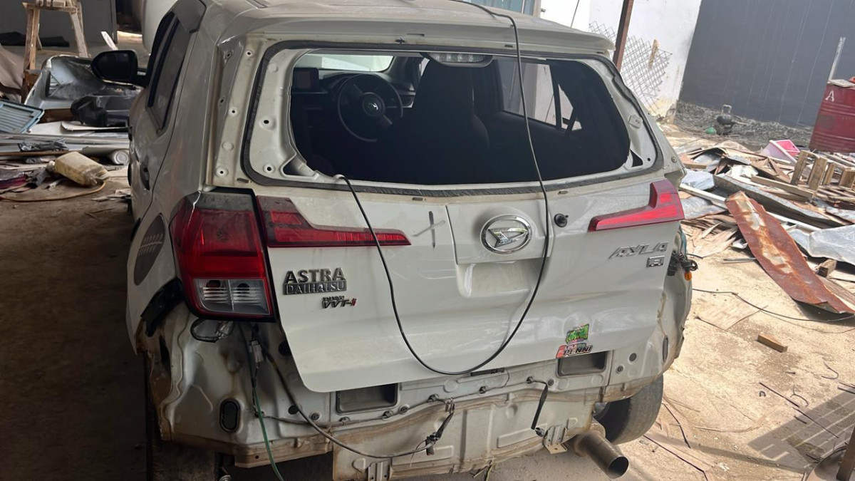 DAIHATSU AYLA  1.2R