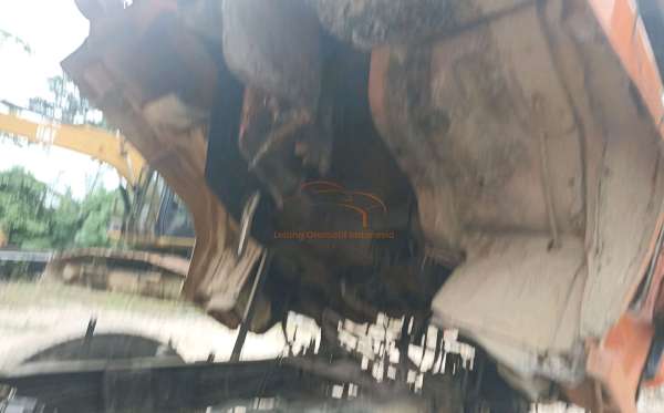 MITSUBISHI FN 527 6X4