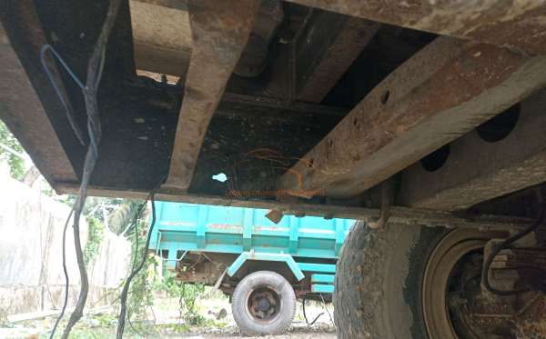 MITSUBISHI FN 527 6X4