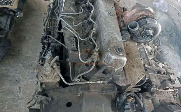 MITSUBISHI FN 527 6X4
