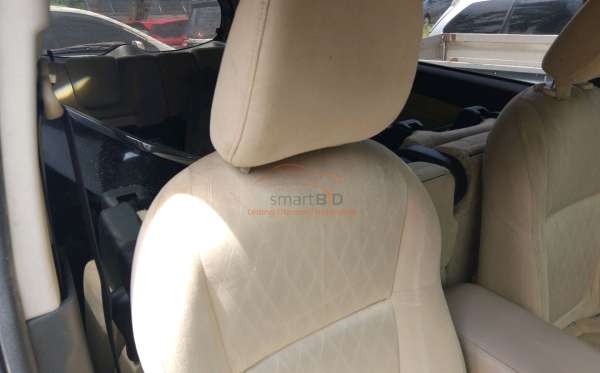 MITSUBISHI XPANDER