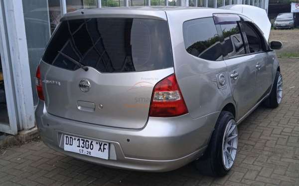NISSAN GRAND LIVINA