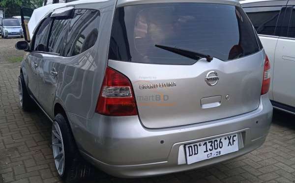 NISSAN GRAND LIVINA