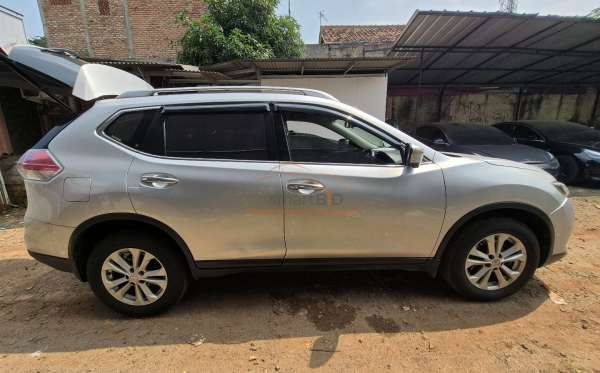 NISSAN X TRAIL 2.0