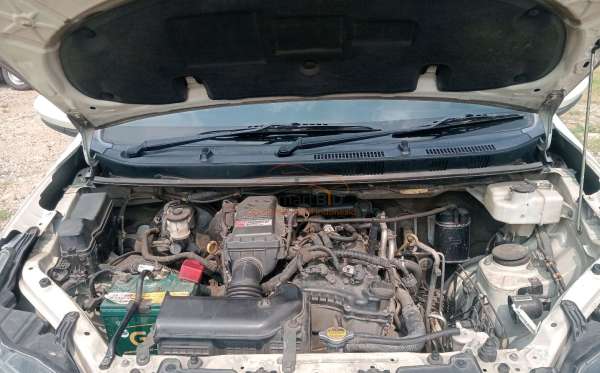 TOYOTA AVANZA 1.3 E