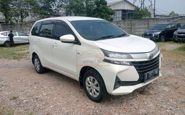 TOYOTA AVANZA 1.3 E