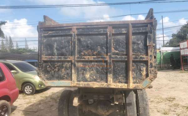 TOYOTA DYNA