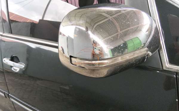 TOYOTA  INNOVA  V