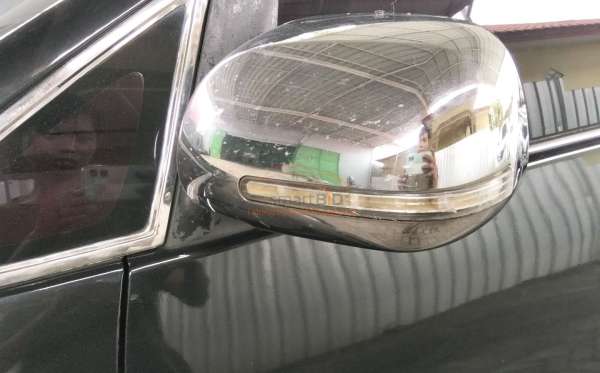 TOYOTA  INNOVA  V