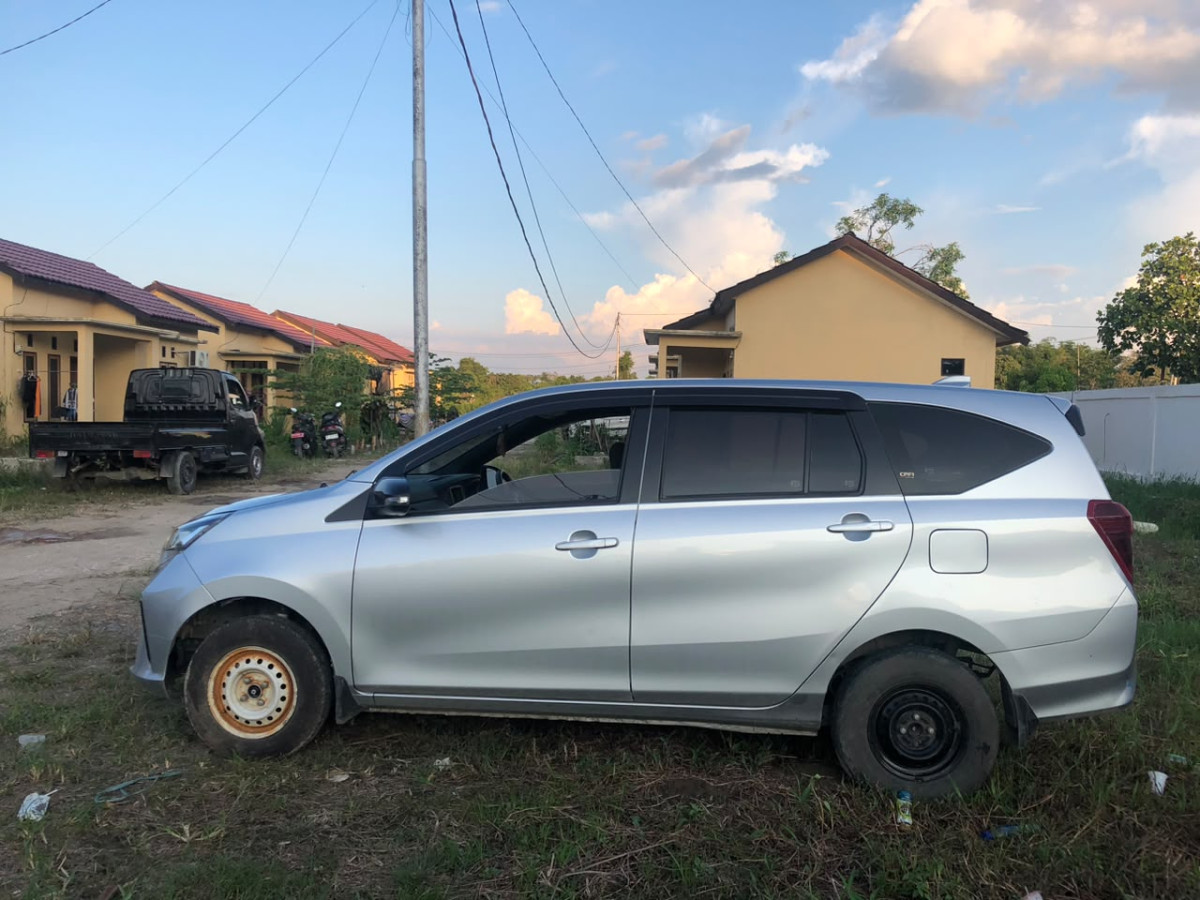 DAIHATSU  SIGRA  R