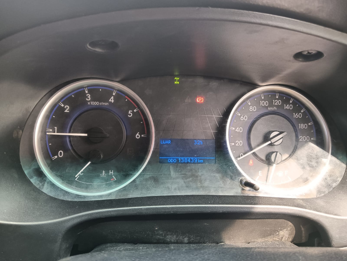TOYOTA  HILUX  2.4G DC 4X4