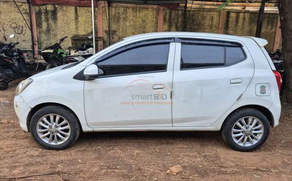 DAIHATSU  AYLA