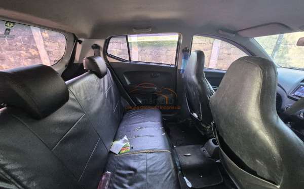 DAIHATSU  AYLA