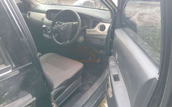 DAIHATSU SIGRA R