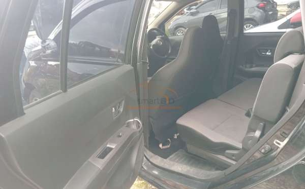 DAIHATSU SIGRA R