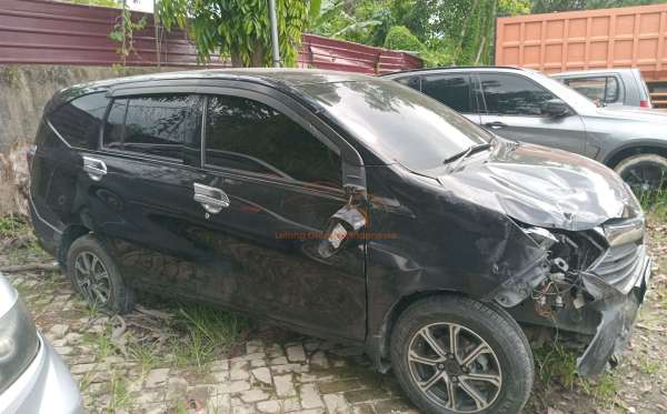 DAIHATSU SIGRA R