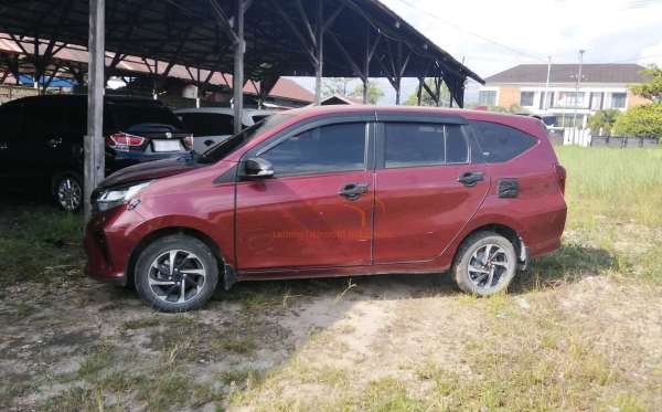 DAIHATSU SIGRA